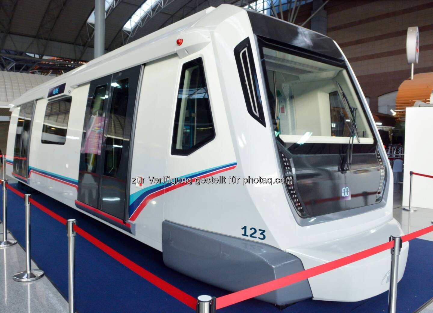 Siemens und Mass Rapid Transit Corporation Sdn Bhd (MRT Corp) haben in Kuala Lumpur, Malaysia, erstmals ein 1:1-Modell der neuen Metrozüge vom Typ Inspiro vorgestellt. (Bild: Siemens)