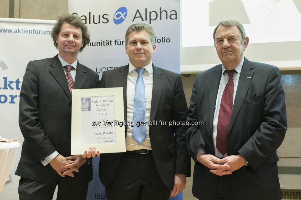 IR-Wertung: Günther Schneider (Salus Alpha), Sieger Thomas Neuhold (Kepler), Richard Schenz (Kapitalmarktbeauftragter), © Martina Draper für Börse Express (15.12.2012) 