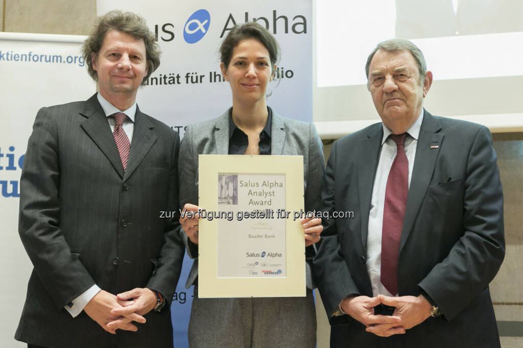 Teamwertung Hauptpreis an die Baader Bank: Günther Schneider (Salus Alpha), Christine Reitsamer (Baader Bank), Richard Schenz (Kapitalmarktbeauftragter), © Martina Draper für Börse Express (15.12.2012) 