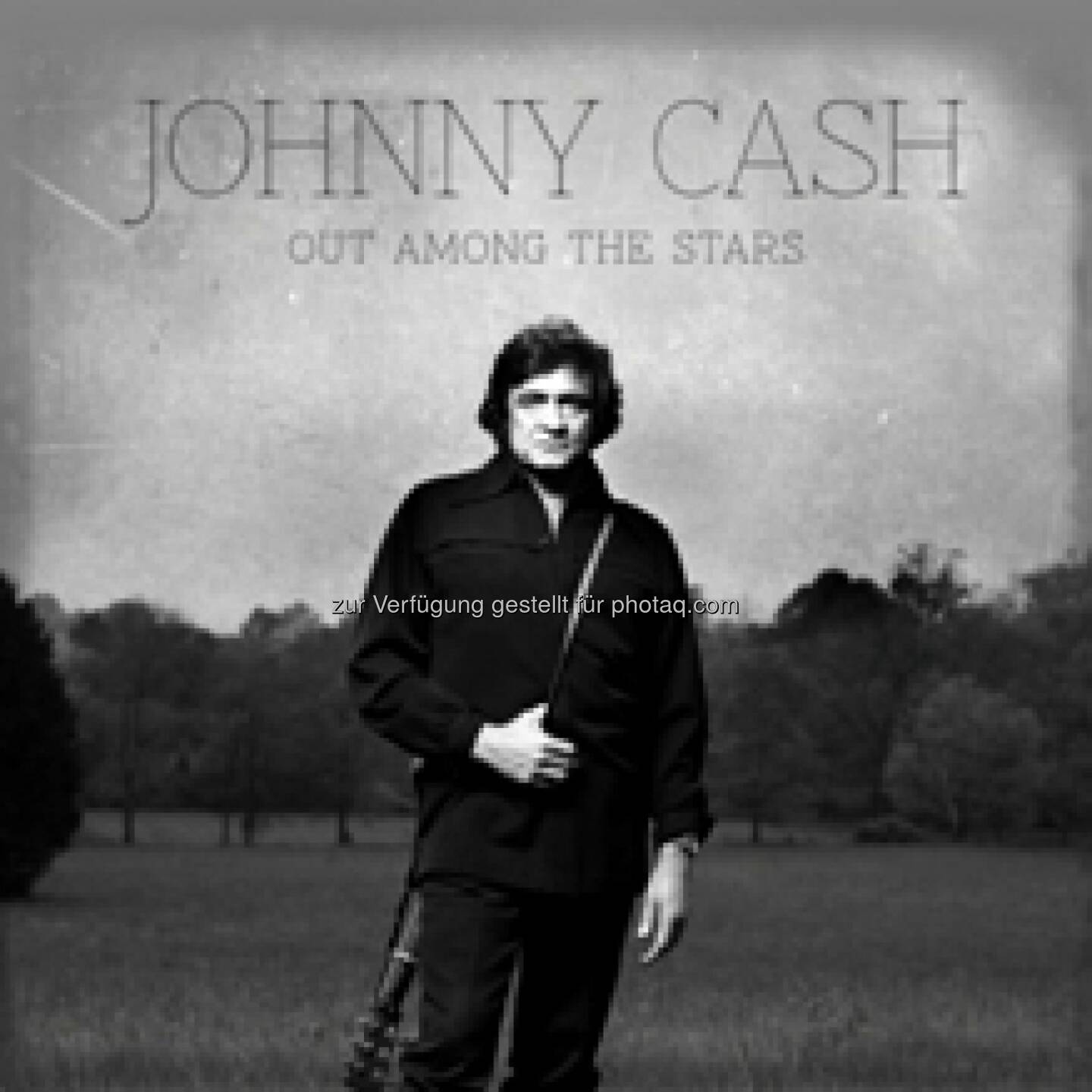 Johnny Cash – „Out Among The Stars“ steigt ein auf Platz #2 der Album Charts. Nachdem Sohnemann John Carter Cash erst kürzlich die Aufnahmen zu „Out Among The Stars“ in den Archiven seiner Eltern entdeckt hat, steigt das Album neu auf Platz #2 der österreichischen Album Charts ein! 

Zu Ehren des neuen Albums haben die Macher des Französischen Blogs “La Blogotheque” (bekannt für ihre ‘Take away videos”) einen Film mit den Künstlern Brandon Flowers (The Killers), Father John Misty und den Local Natives gedreht. Die Künstler interpretieren hierin je einen Song des verlorenen Albums und erzählen von ihrer persönlichen Bedeutung Johnny Cashs. 

Brandon Flowers feat. Dawes spielt beispielsweise den Song I Came To Believe, welchen Johnny Cash während des Drogenentzugs in der Betty Ford Klinik schrieb. 