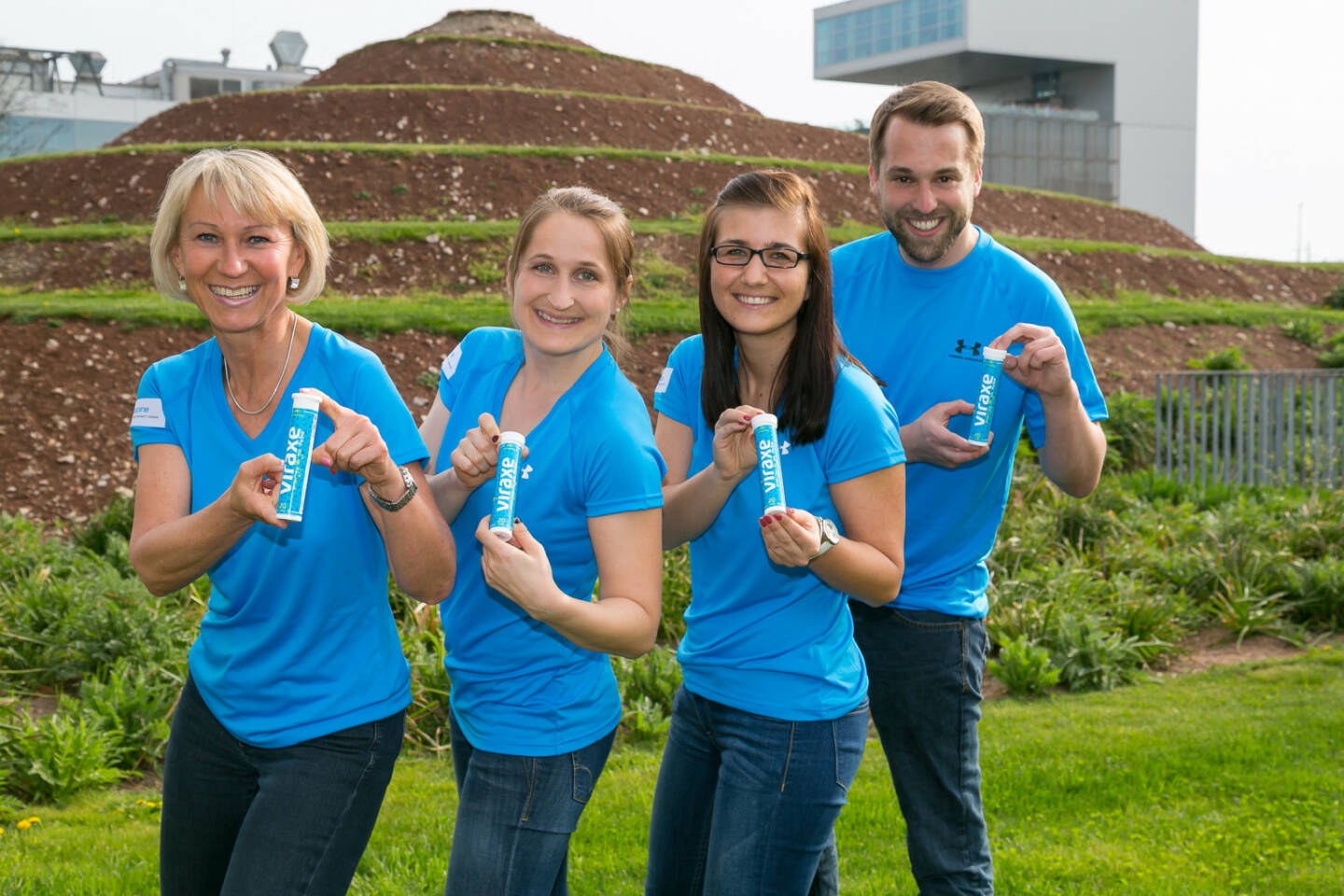 voestalpine laufsteel Fotoshooting, natürlich mit Viraxe: Marion Sensenberger (Corporate Communications), Viktoria Steininger (Online Editor), Stephanie Bauer (Online und Social Media Management), Christopher Eberl (Online Editor HR) - http://www.viraxe.com/shop/