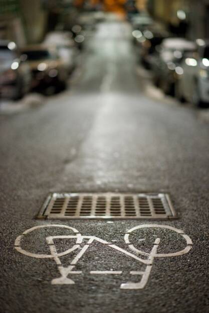 Radweg bei Nacht, Rad, © Eizinger (04.04.2014) 