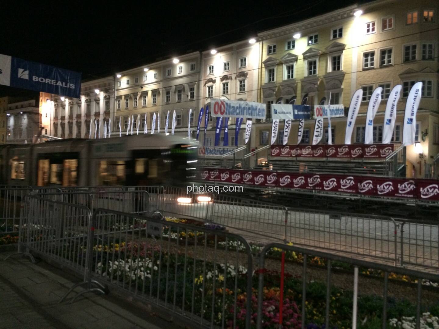 Borealis Linz Marathon, Zielbereich bei Nacht