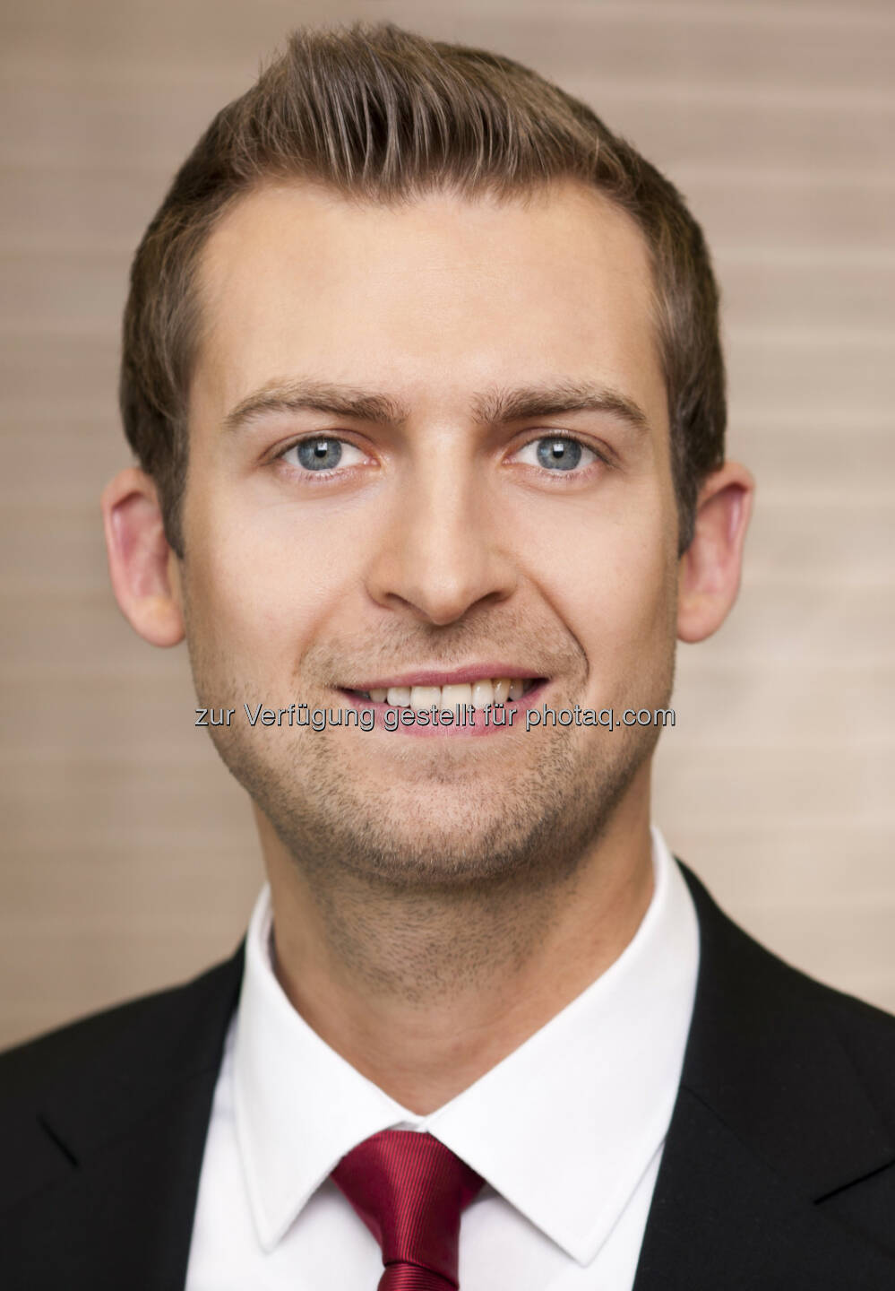  Maximilian Rieder, Investor Relations Wienerberger, http://boerse-social.com/launch/aktie/wienerberger