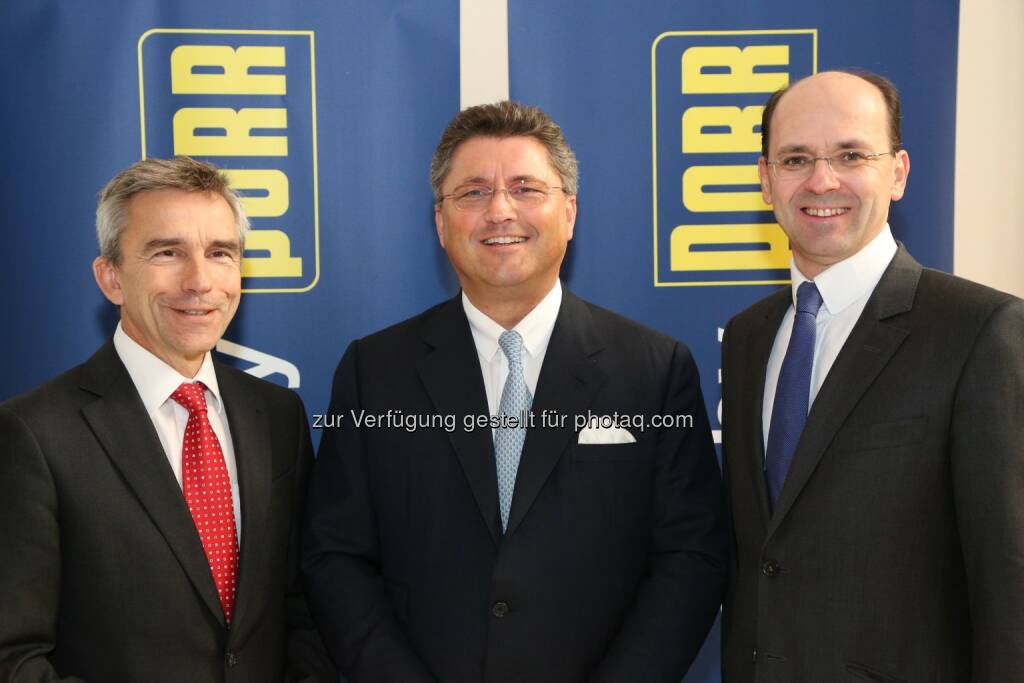 Hans Wenkenbach (COO Porr), Karl-Heinz Strauss (CEO Porr) und Christian B. Maier (CFO Porr) freuen sich über hervorragendes Jahresergebnis 2013 - Der Konzern konnte seine Produktionsleistung um 19,0 % bzw. EUR
548 Mio. auf EUR 3.439 Mio. steigern. Neben der guten Entwicklung in den Heimmärkten (Österreich, Deutschland, Schweiz, Polen und Tschechien) trug vor allem die Kernkompetenz Infrastruktur zu diesem Wachstum bei. Der Auftragsbestand erreichte mit EUR 4.591 Mio. einen neuen historischen Höchstwert. (Bild: Porr AG/APA-Fotoservice/Schedl) (09.04.2014) 