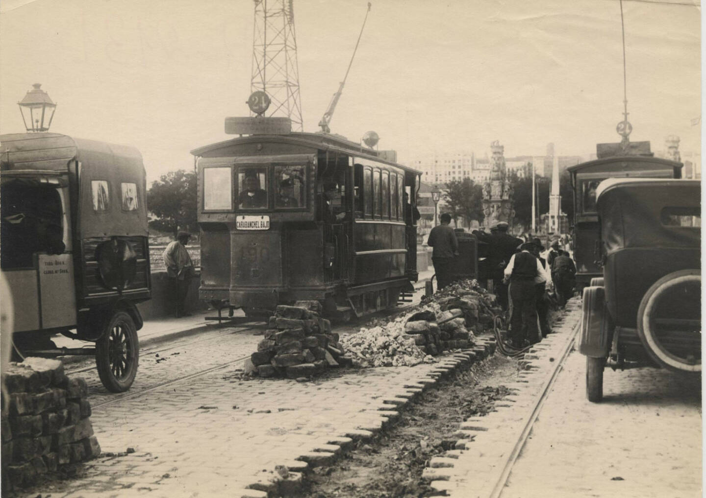 Underground telephone network at Puente de Toledo, Madrid (1926), Telefonica