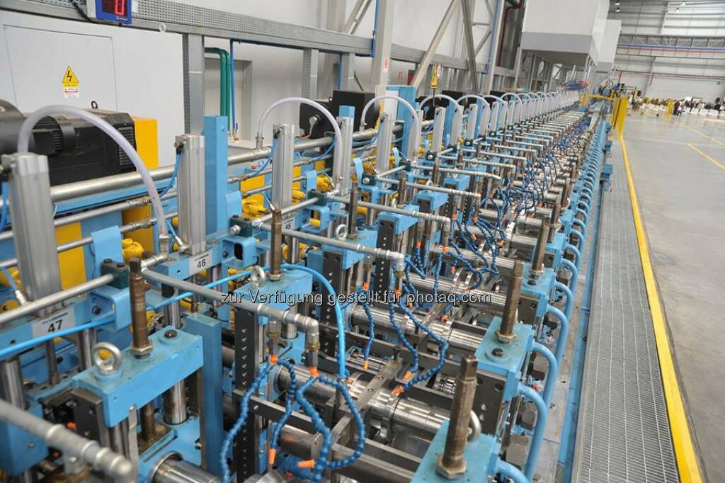 South American wine grows on profiles from voestalpine #Meincol. Meincol’s new product is valeno® - a galvanized #vineyard pole which is intended to replace the wooden poles currently in use in South America’s vineyards. http://bit.ly/1m9ItlN  Source: http://facebook.com/voestalpine (17.04.2014)