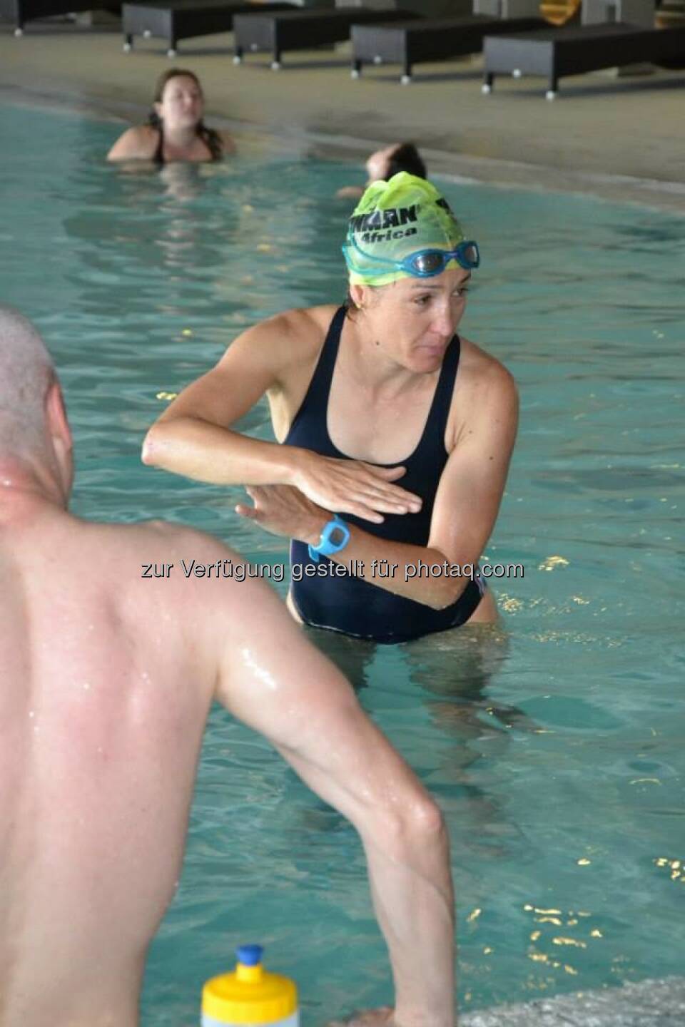 Erika Csomor beim Schwimmtraining