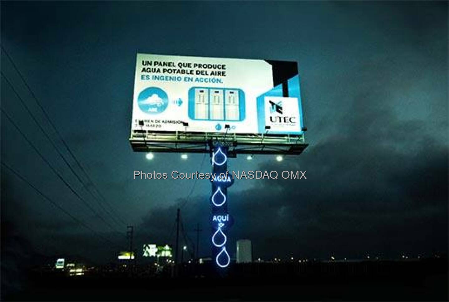 The billboard everyone is talking about. See how this specific form of advertising is providing clean drinking water to the people of the Bujama district in Lima, Peru. #FridayFun 

http://bit.ly/1mLwVWq  Source: http://facebook.com/NASDAQ