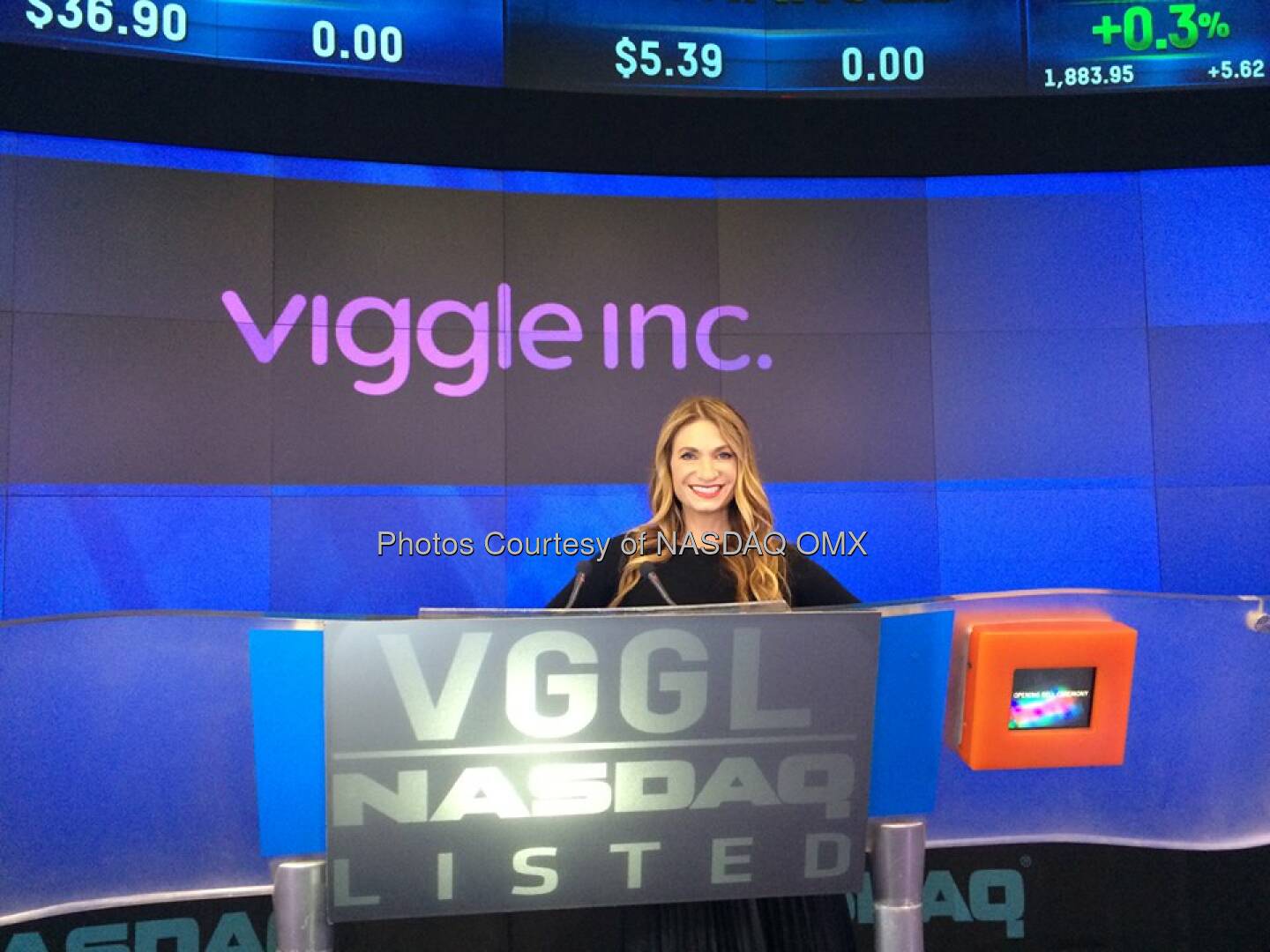 Before the Viggle Opening Bell! #RHONY's @iamHeather Source: http://facebook.com/NASDAQ