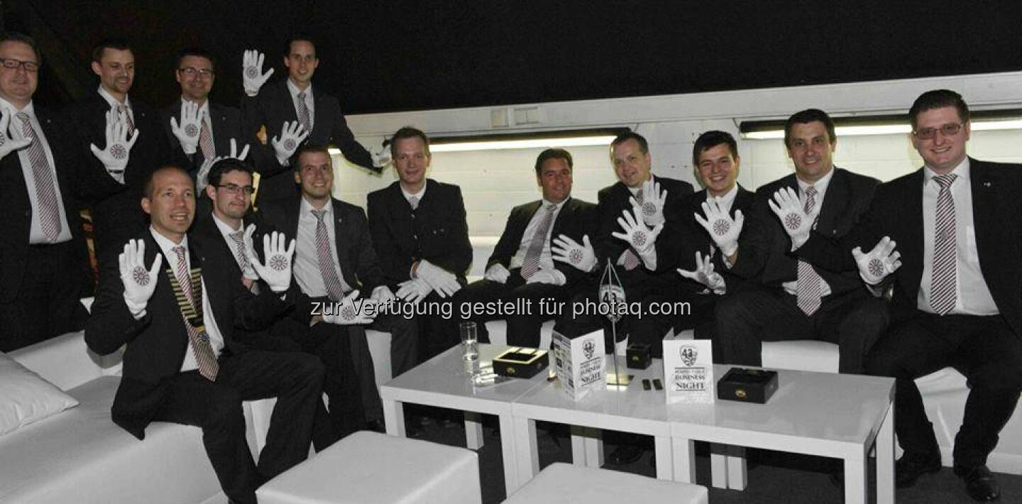 RT33 Ybbs are wearing the Helping Hands - Mit Markus Swete, Gerald Stubenberger (Bild: Round Table Austria)