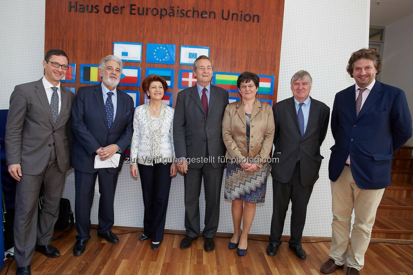 Richard Kühnel, Vertreter der EU-Kommission in Österreich, Maestro Plácido Domingo, Präsident von Europa Nostra, Androulla Vassiliou, EU-Kommissarin für Bildung, Kultur, Mehrsprachigkeit und Jugend, Alexander Fürst zu Sayn-Wittgenstein-Sayn, Vizepräsident von Europa Nostra, Sneska Quaedvlieg-Mihailovic, Generalsekretärin von Europa Nostra, Denis de Kergorlay, Geschäftsführender Präsident von Europa Nostra, Alexander Kottulinsky, Österreichischer Burgenverein: Plácido Domingo und Androulla Vassiliou überreichen Preise der Europäischen Union für das Kulturerbe/Europa-Nostra-Preise