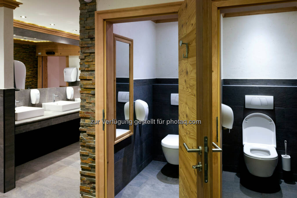 Hagleitner Hygiene International stellt Produktneuheiten vor - Xibu Spender im Waschraum melden den Status der Nachfüllungen in Echtzeit an Tablet, Smartphone oder PC. Waschtisch, Klo, Klopapier (Bild: Hagleitner Hygiene International GmbH) (07.05.2014)