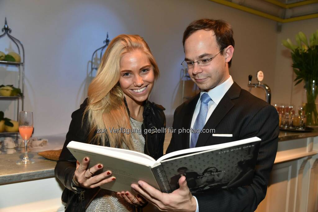 Herausgeberin Jenny Fellner mit Andreas Hampel , © leisure.at/Christian Jobst (11.05.2014) 