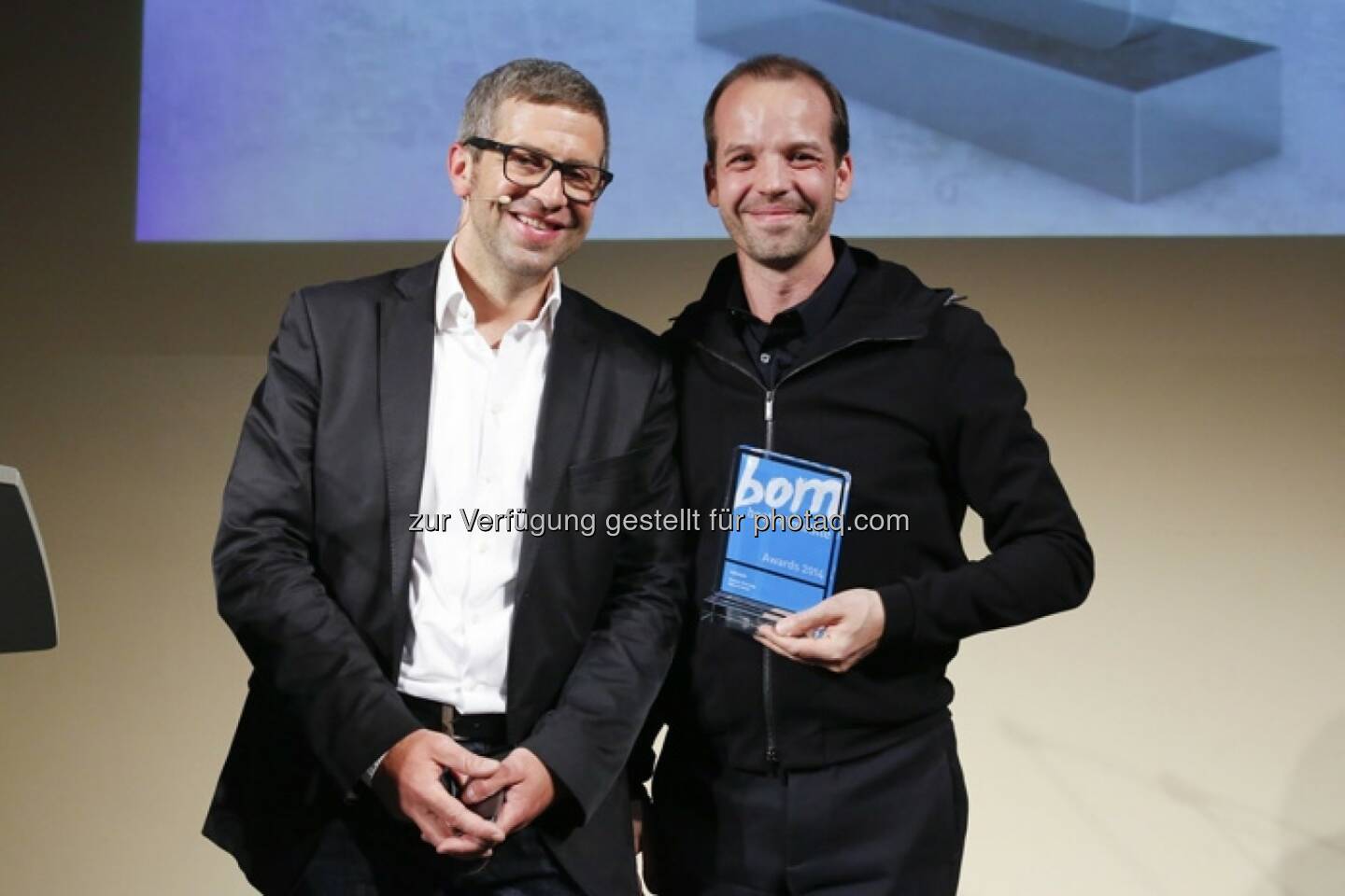 Andre-M. Bajorat (Jurymitglied) und Albert Ortig (Netural-CEO und Roomle-Gründer) - Netural GmbH gewinnt den Best-of-Mobile Award 2014 (Bild: Haymarket Media)