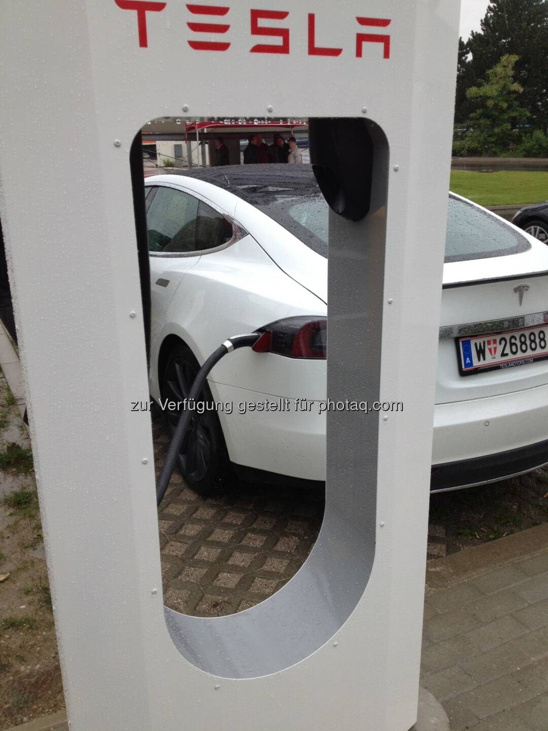 Tesla Motors GmbH: Tesla eröffnet ersten Supercharger in Wien (Bild: Tesla Motors)