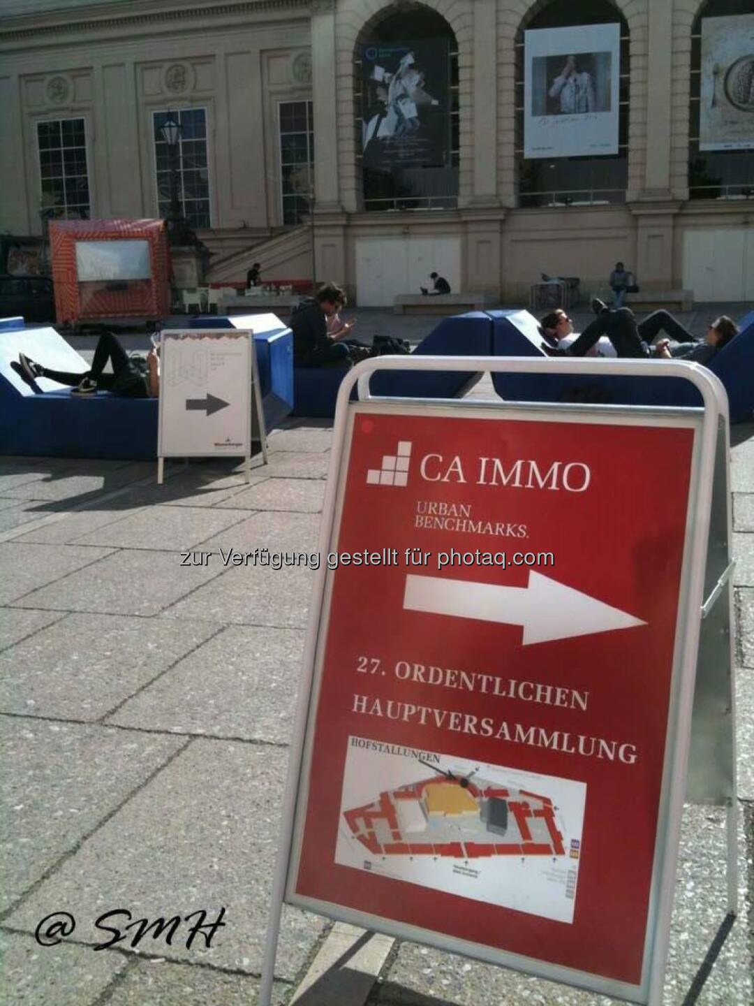 Michael Fischer: CA-Immo-HV Donnerstag 8.5.2014, Museumsquartier. Über dieses Buffet schreibt sogar der Börsenkurier, der sich geschworen hat, nicht mehr über HV-Buffets zu schreiben