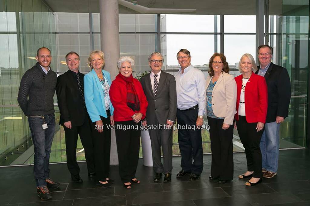 Besuch für voestalpine aus Texas: Eine hochrangige texanische Delegation besichtigte die voestalpine in Linz, um einen Vorgeschmack auf die neue voestalpine HBI-Anlage in Corpus Christi zu bekommen. http://bit.ly/1teQEyb  Source: http://facebook.com/voestalpine (20.05.2014) 