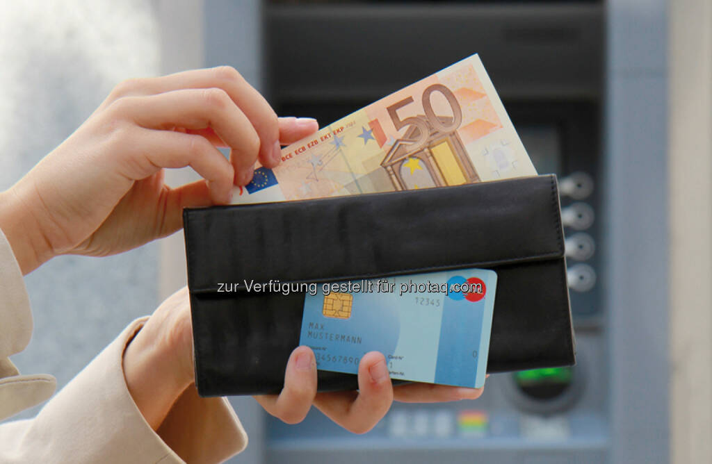 Bargeld und Bankomatkarte, © OeNB (25.05.2014) 