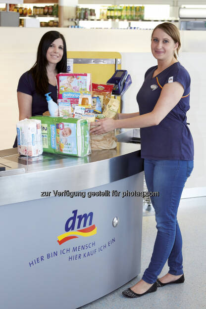 dm drogerie markt GmbH: dm startet Spendenaktion für Flutopfer  (27.05.2014) 