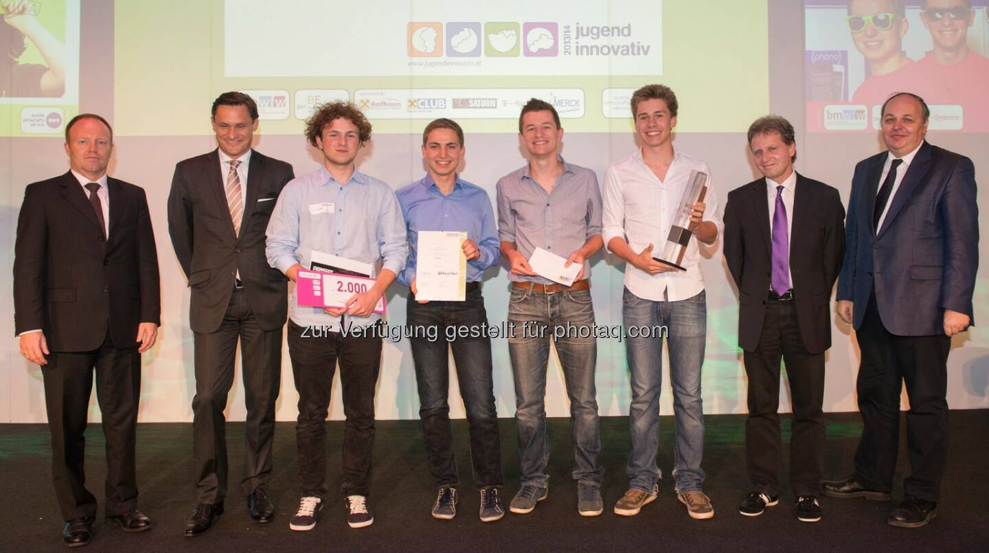 Der idea.goes.app Award ging an vier Schüler der HTBLuVA Salzburg. Stefan Salcher, David Buchwinkler, Adrian Jandl und Lukas Leitinger entwickelten eine innovative App namens phono, die es ermöglicht, Songs von verschiedenen Smartphones zu einer Playlist zu kombinieren, indem über WLAN Songvorschläge eingespeist werden.