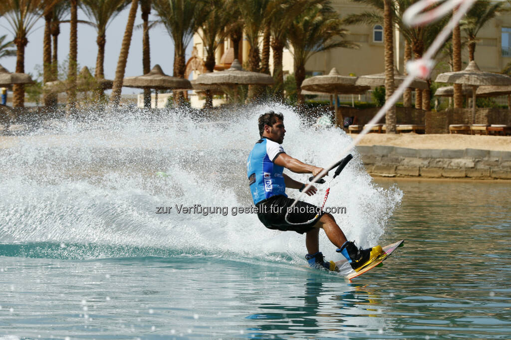 Reno Romeu (BRA) wake boarding, Red Sea Kitesurf World Cup (28. Mai bis zum 1. Juni ) in Soma Bay (Bild: Hoch Zwei / Juergen Tap) (30.05.2014) 