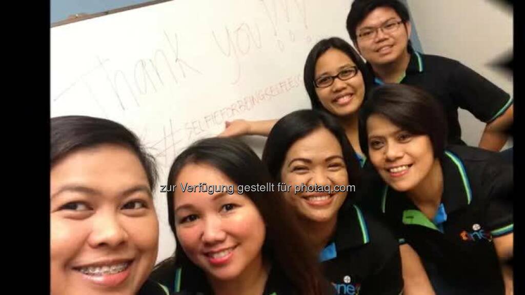 Bayer employees' #selfieforbeingselfless video: Employees of Bayer in the Philippines expressed their gratitude to Bayer and fellow employees all over the world for lending a hand when the country was struck by the strongest typhoon ever recorded in history.
Using the hashtag Thank you #selfieforbeingselfless, employees took their selfie photos to express their thank you to all the Bayer colleagues for their support and generosity during the trying times.  Source: http://facebook.com/Bayer, © mit Genehmigung der jeweiligen Selfiesierenden (03.06.2014) 