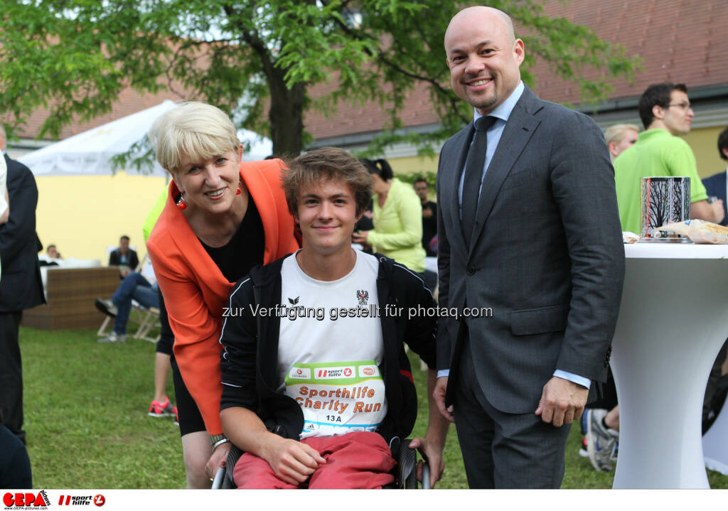 Praesidentin Maria Rauch Kallat (OEPC), Nico Langmann (AUT) und einen Gast. Foto: GEPA pictures/ Philipp Brem (04.06.2014) 