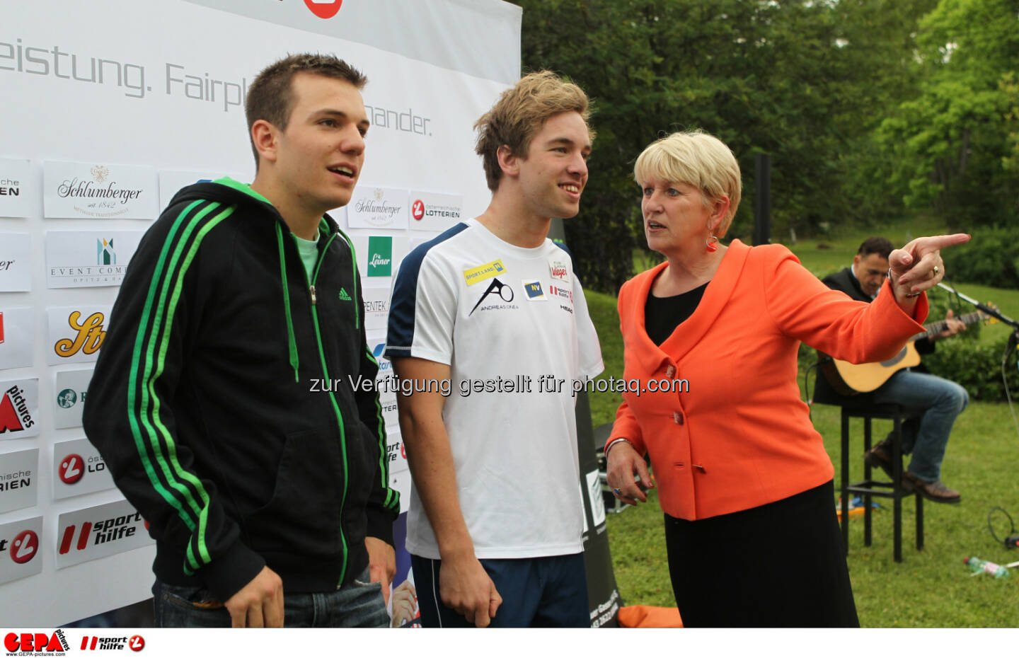 Markus Salcher, Andreas Onea (AUT) und Praesidentin Maria Rauch Kallat (OEPC). Foto: GEPA pictures/ Philipp Brem