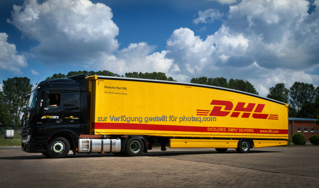 Deutsche Post DHL führt ersten Teardrop Trailer ein: Deutsche Post DHL, der weltweit führende Post- und Logistikanbieter, baut seine grüne Fahrzeugflotte von derzeit rund 11.500 Fahrzeugen mit alternativem Antrieb und aerodynamischen Modifikationen kontinuierlich aus.  (04.06.2014) 