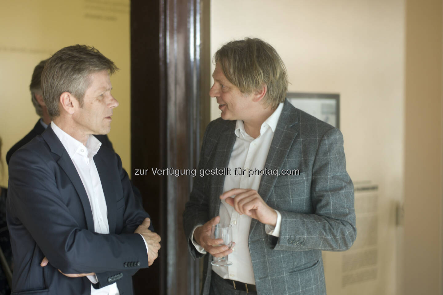 Kulturminister Josef Ostermayer besucht Architekten Johannes Baar-Baarenfels auf der Biennale in Venedig. (C): Baar-Baarenfels Architekten/Oskar Schmidt 
