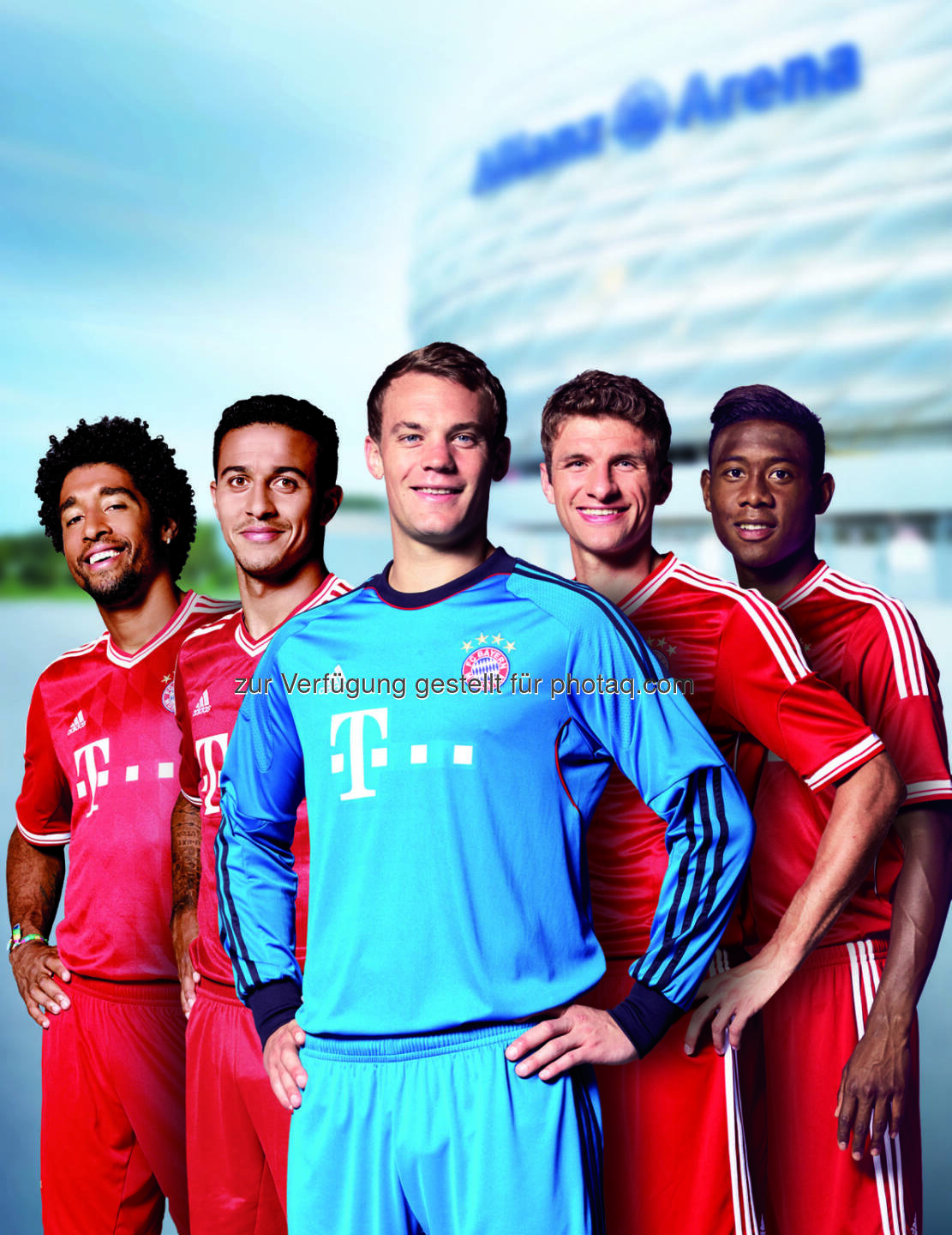 Dante Bonfim Costa Santos, Thiago Alcántara, Manuel Neuer, Thomas Müller und David Alaba - Puls 4 und Allianz suchen junge Kicker für das Allianz Football Camp am Trainingsgelände des FC Bayern München (Bild: Allianz)