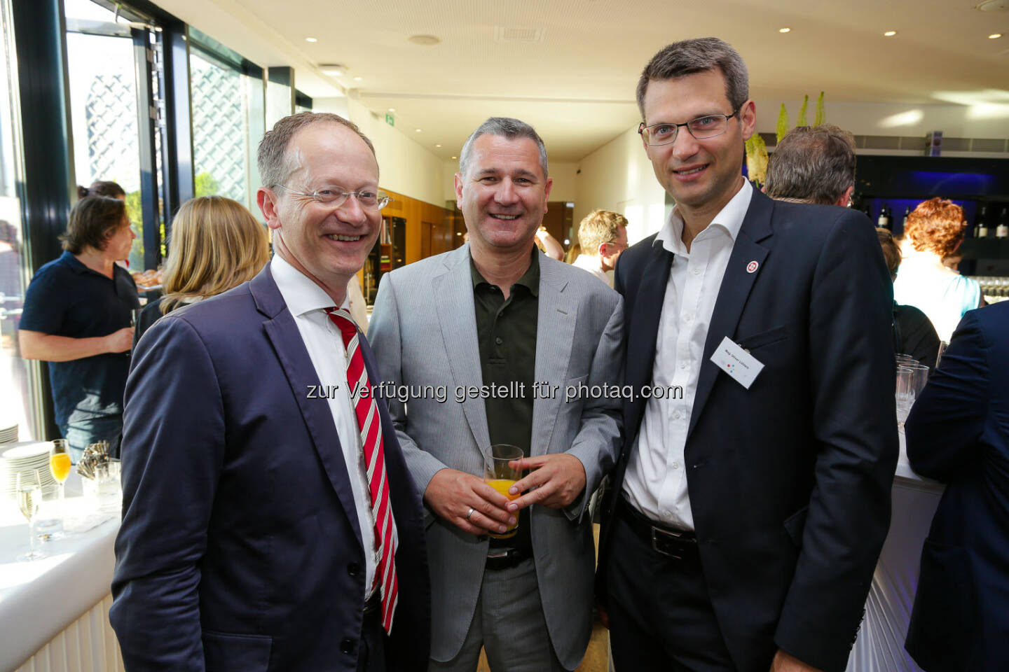 Hermann Fried, Landesdirektor Wiener Städtische Versicherung, Georg Niedermühlbichler, Präsident der Mietervereinigung und Oliver Löhlein, Geschäftsführer Arbeiter-Samariter-Bund beim Kick-Off der Social City Wien am 10.Juni. 