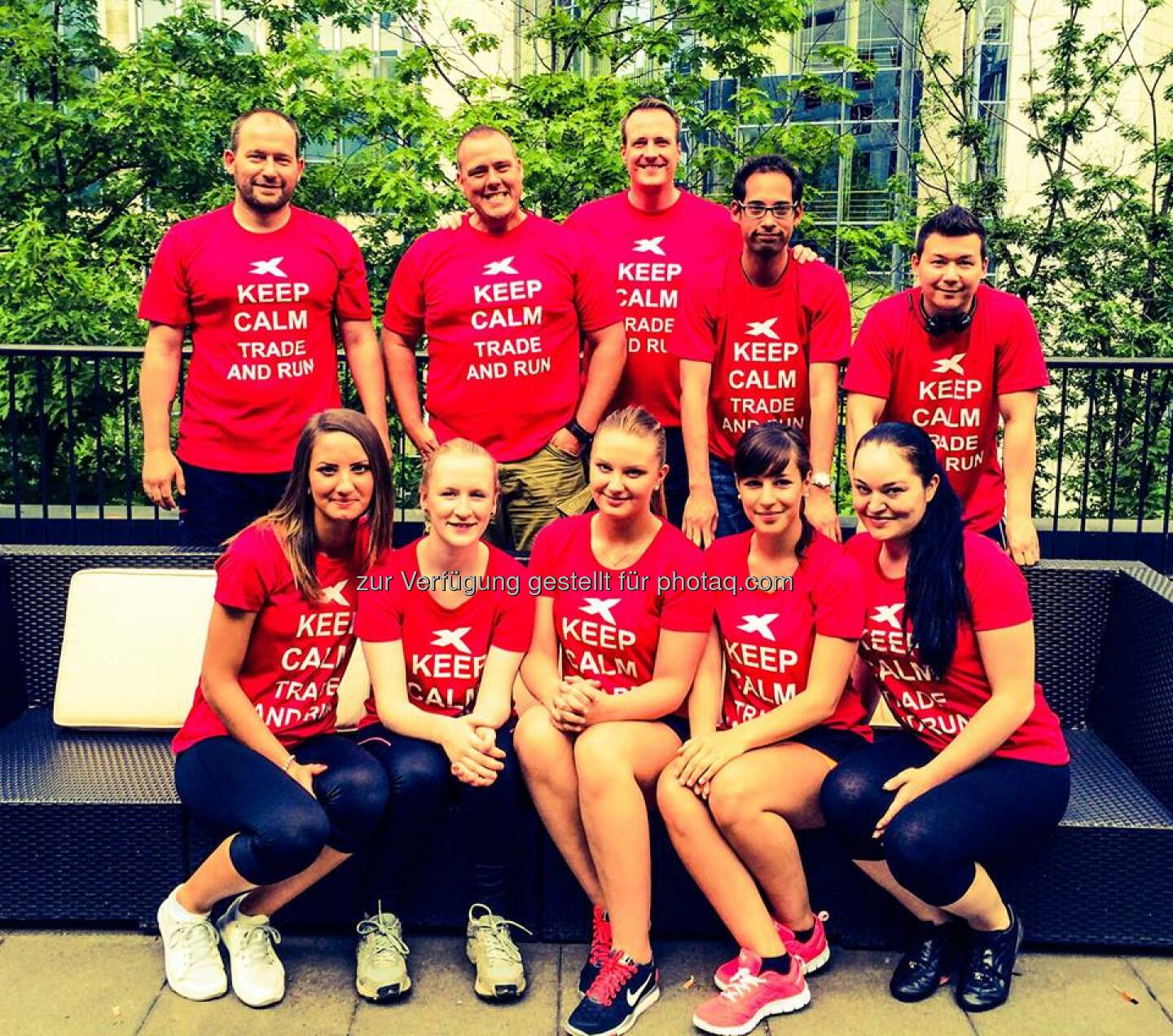 XTB - Keep calm - trade & run. Das Team von XTB wünscht allen Teilnehmern beim J.P. Morgan Lauf viel Erfolg! Wir sehen uns im Ziel...  Source: http://twitter.com/xtbde