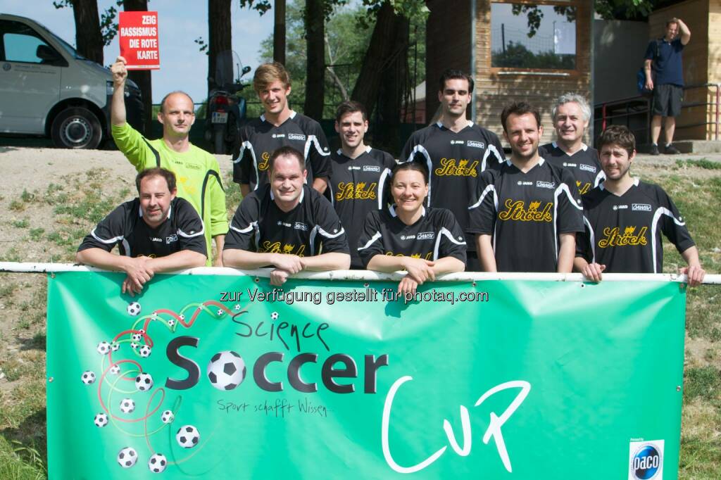 Die Gewinnermannschaft des Science Soccer Cup 2014: Österreichische Akademie der Wissenschaften, © H.C.Theussl/IMBA (14.06.2014) 