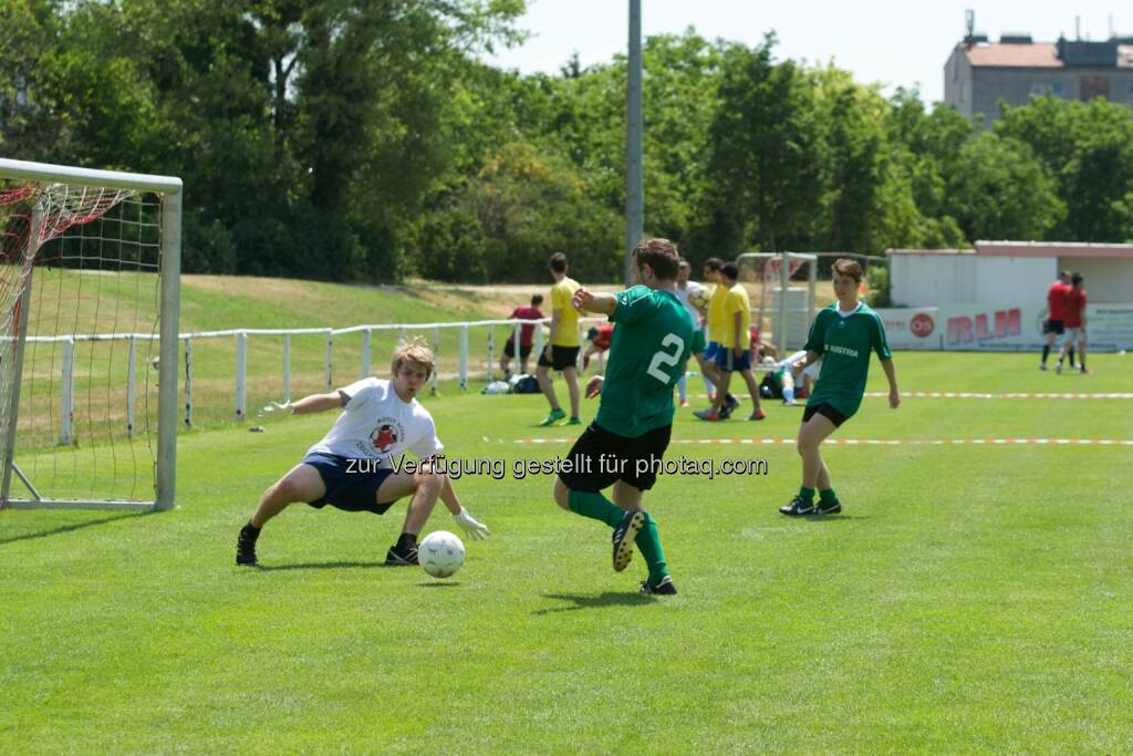 Torschuss, Science Soccer Cup 2014, © H.C.Theussl/IMBA (14.06.2014) 