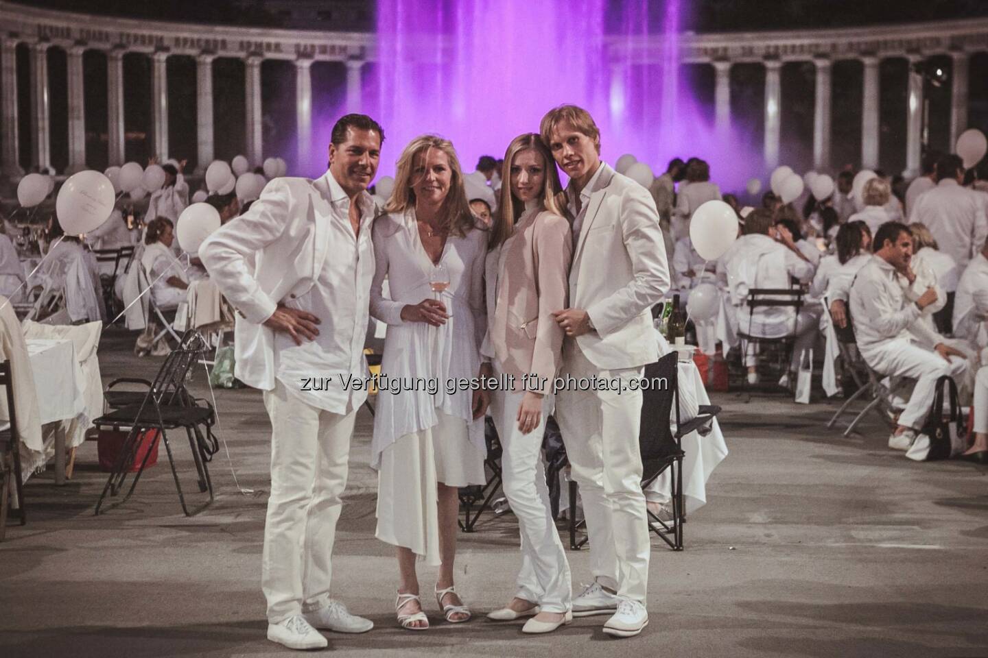 Oliver, Lilu Steinbach, Olga Esina, Kirill Kourlaev
