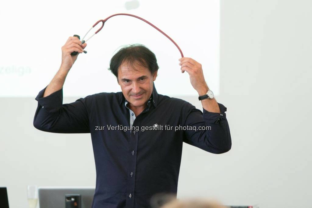 Roman F. Szeliga (Arzt und Manager, Moderator, Seminarleiter, Vortragender und Autor), © Martina Draper für HR Circle (23.06.2014) 