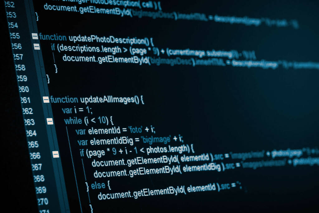 Code, Programm, Programmieren, Source, Shell http://www.shutterstock.com/de/pic-148972376/stock-photo-program-code-on-a-monitor.html (24.06.2014) 