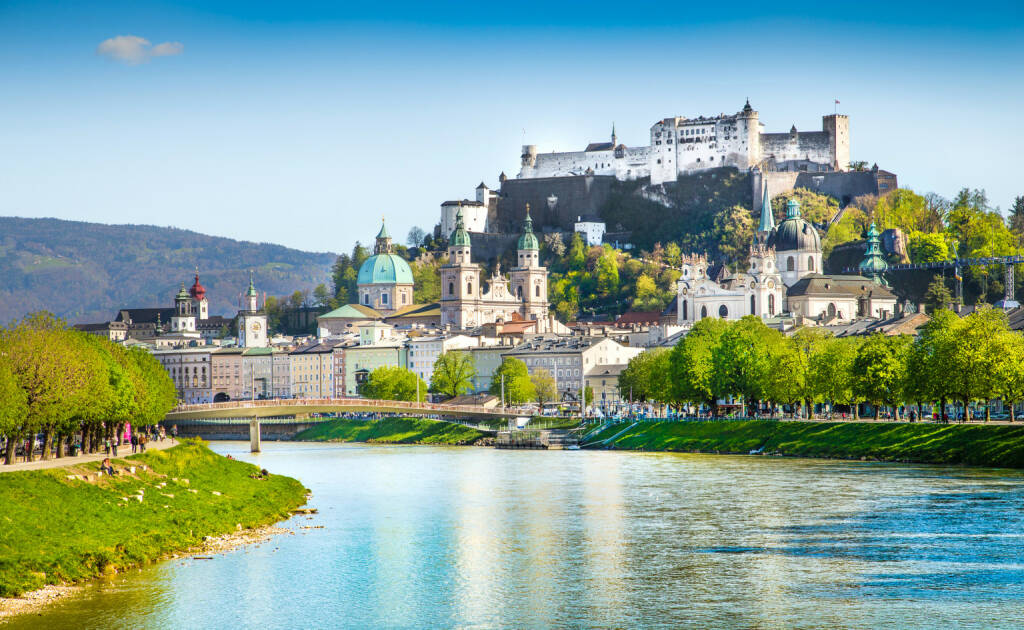 Salzburg Stadt, Festung Hohensalzburg, Salzach, http://www.shutterstock.com/de/pic-188552936/stock-photo-beautiful-view-of-salzburg-skyline-with-festung-hohensalzburg-and-salzach-river-in-summer-salzburg.html (Bild: www.shutterstock.com) (01.07.2014) 