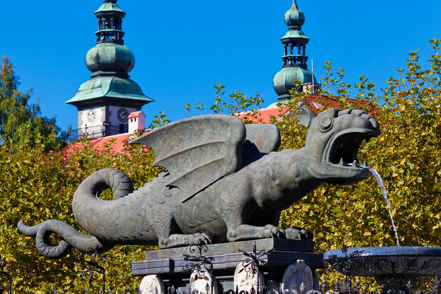 Klagenfurt, Kärnten, Lindwurm, http://www.shutterstock.com/de/pic-92199196/stock-photo-lindworm-fountain-symbol-of-the-city-klagenfurt-in-austria-the-fountain-was-erected-in-the-th.html (Bild: www.shutterstock.com)