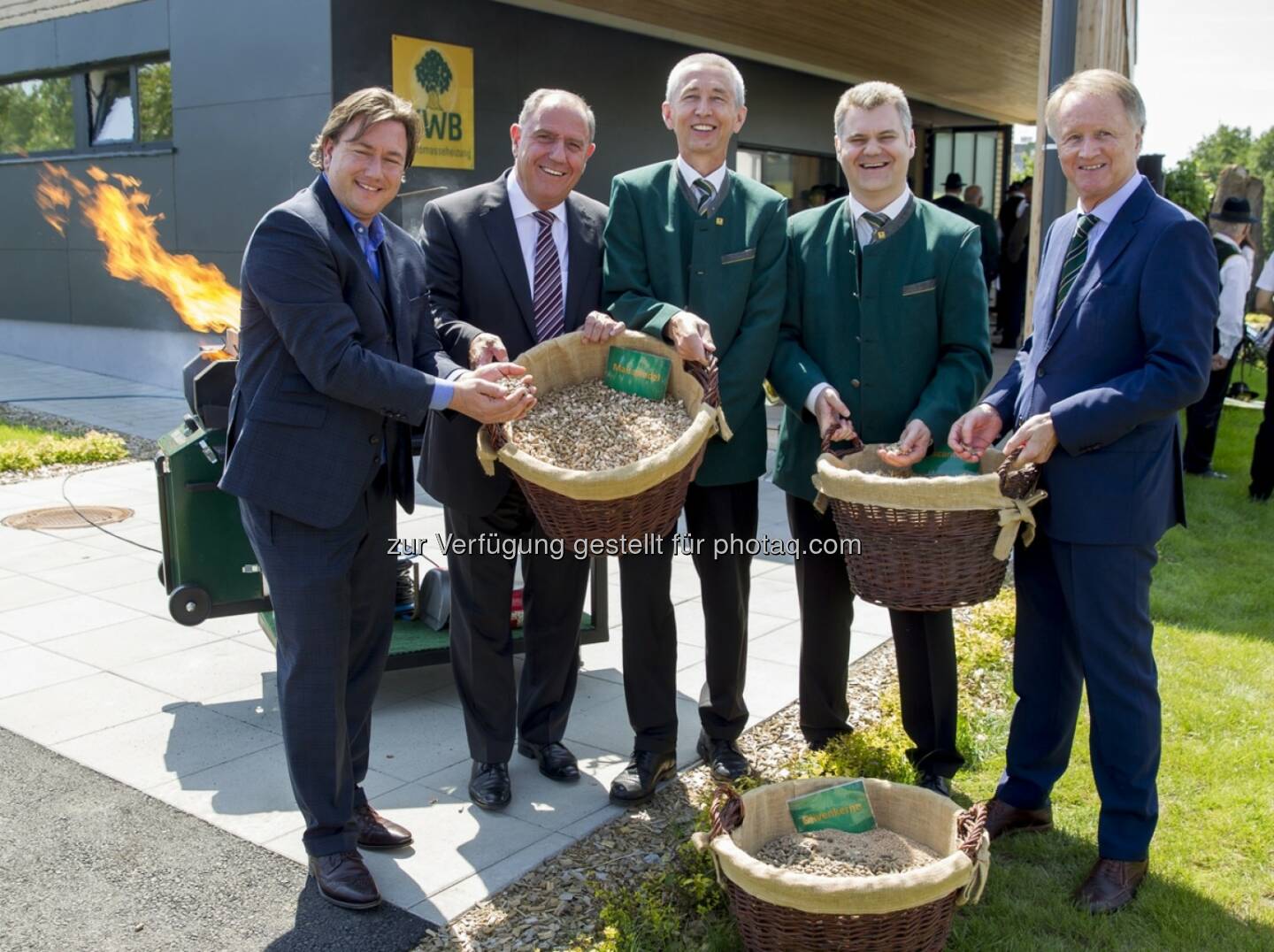 20-Jahr-Jubiläum von KWB Biomasseheizungen: Daniell Porsche, LH-Stv. Siegfried Schrittwieser, Erwin Stubenschrott (GF KWB), Stephan Jantscher (GF KWB), Jochen Pildner-Steinburg (Präsident IV-Steiermark)