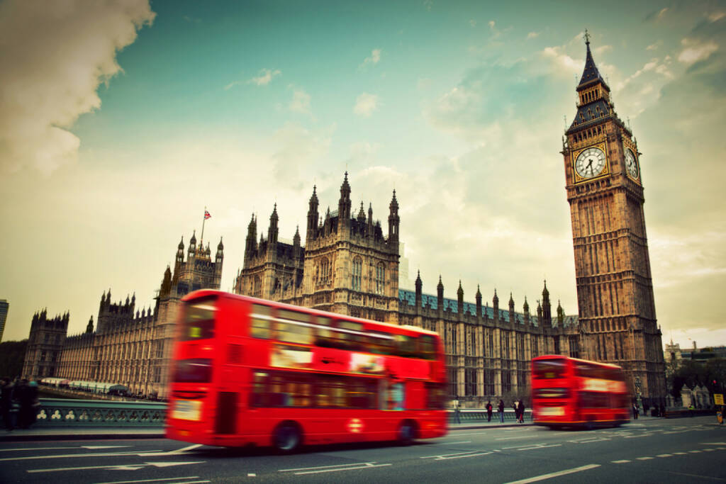 London, Big Ben, Westminster, Doppeldecker Bus, Bus, http://www.shutterstock.com/de/pic-139999093/stock-photo-london-the-uk-red-bus-in-motion-and-big-ben-the-palace-of-westminster-the-icons-of-england-in.html , , © shutterstock.com (02.07.2014) 
