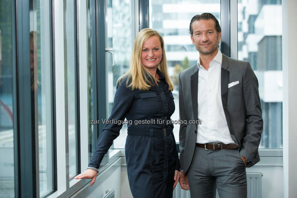 Nicole Plein, Agenturinhaberin Plein Communications und Oliver Krizek, CEO Navax Unternehmensgruppe: Plein Communications zeichnet für PR-Arbeit der Unternehmensgruppe verantwortlich, © Aussender (03.07.2014) 