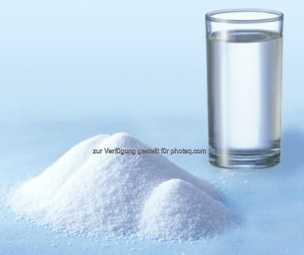 BWT: Selbst Süßwasser enthält geringe Spuren von Salz. Aber was glaubt ihr, wie viel Salz ist wohl in einem Liter Meerwasser enthalten?  Source: http://facebook.com/bwtwasser, © Aussender (03.07.2014) 