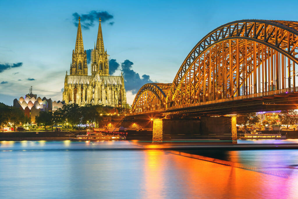 Köln, Dom, Rhein, Hohenzollern Brücke, http://www.shutterstock.com/de/pic-115038145/stock-photo-view-on-cologne-cathedral-and-hohenzollern-bridge-germany.html (Bild: www.shutterstock.com) (04.07.2014) 