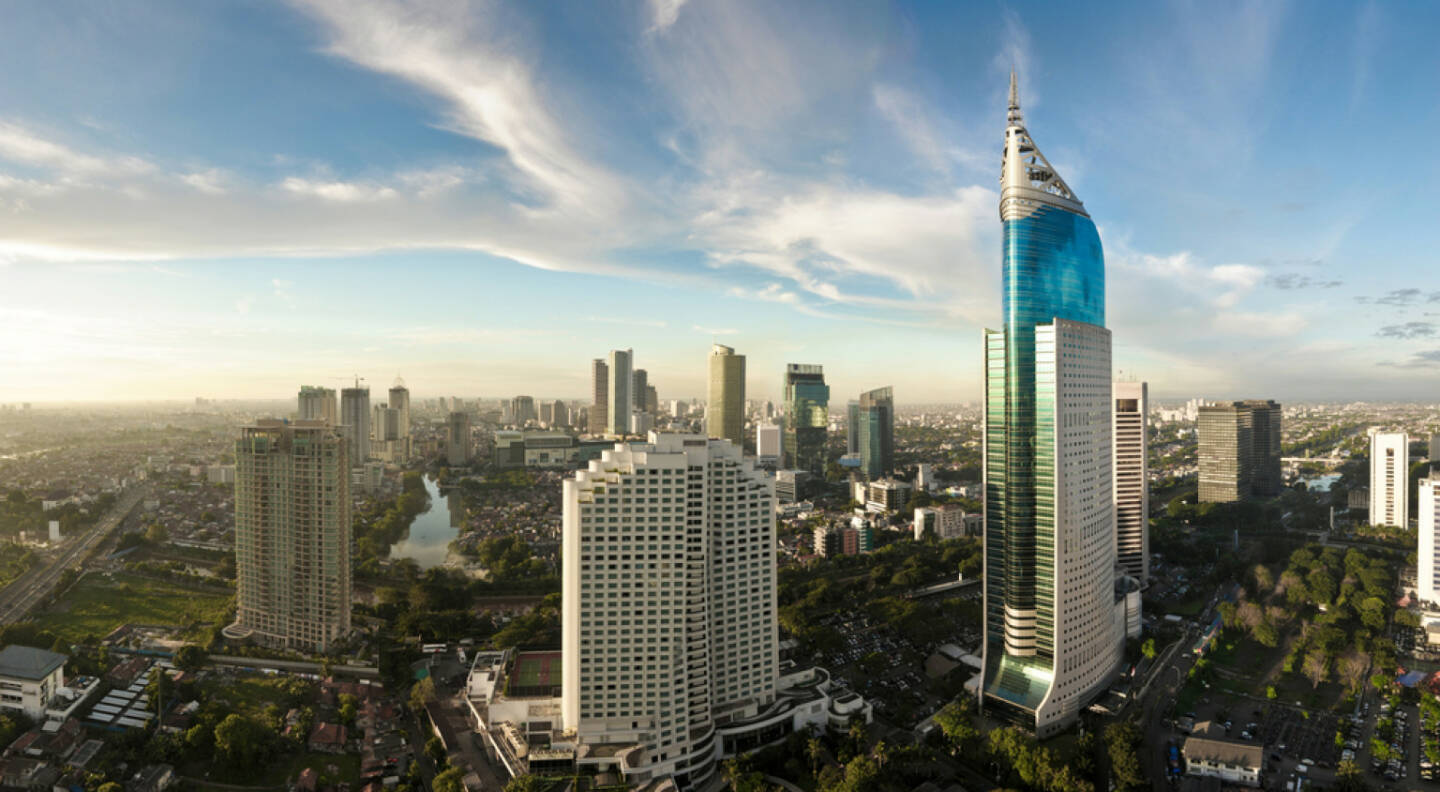 Jakarta, Indonesien, http://www.shutterstock.com/de/pic-35172865/stock-photo-jakarta-cityscape.html 