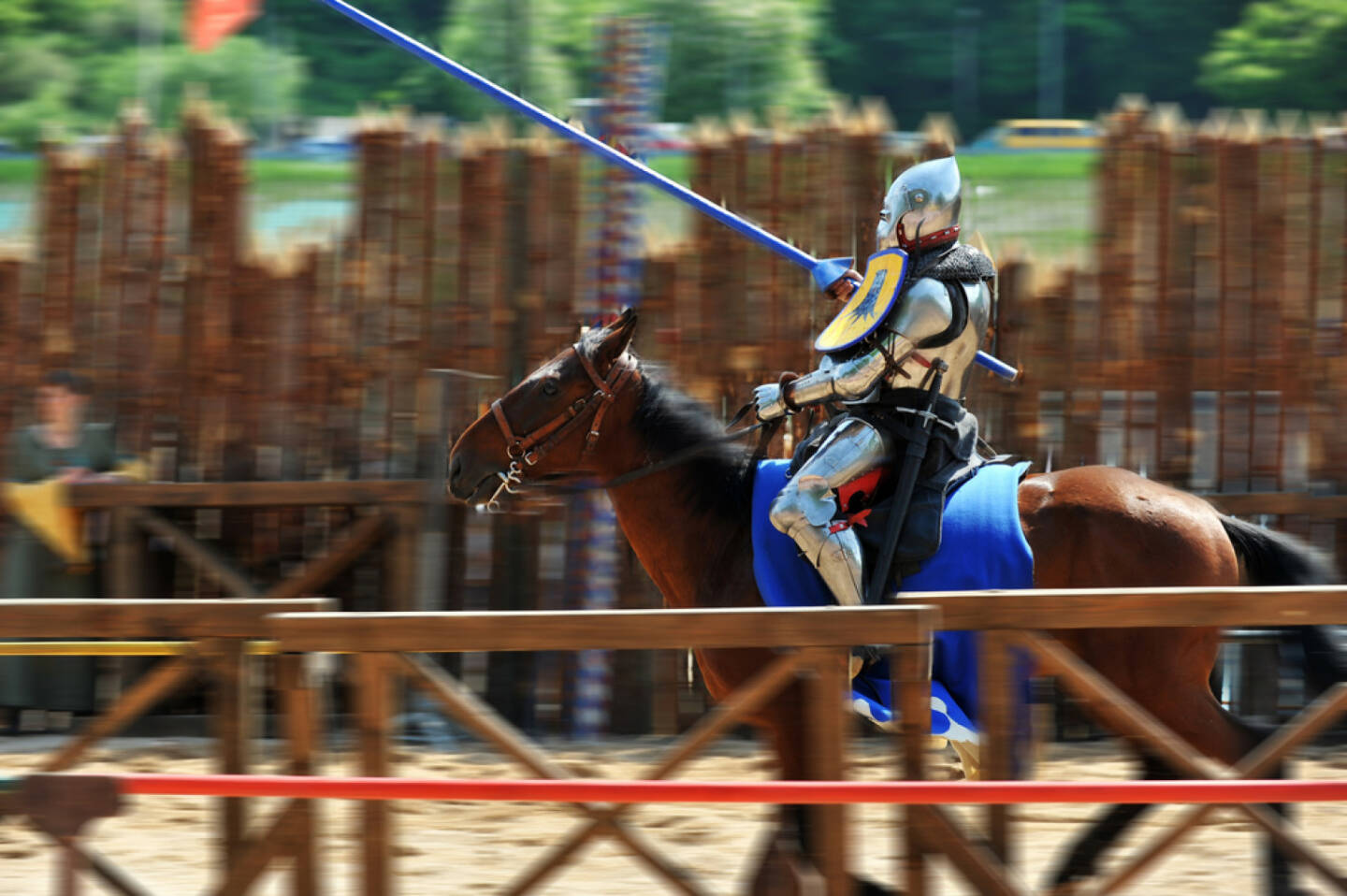 Ritter, Kampf, Lanze, Wettkampf, Reiter, Pferd, Turnier, http://www.shutterstock.com/de/pic-84060124/stock-photo-armored-medieval-knight-on-horseback-at-jousting-competition.html 