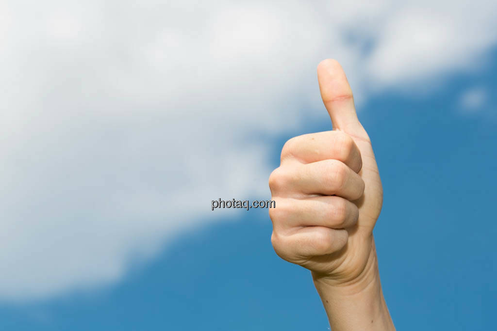 ok, Hand, Zustimmung, ja, Erfolg, Gratulation, thumbs up, © photaq/Martina Draper (08.07.2014)