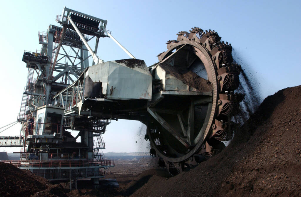 Kohle, Abbau, Rohstoff, Industrie, Energie, heizen, Industrie, http://www.shutterstock.com/de/pic-132947174/stock-photo-coal-mining.html?  (09.07.2014) 